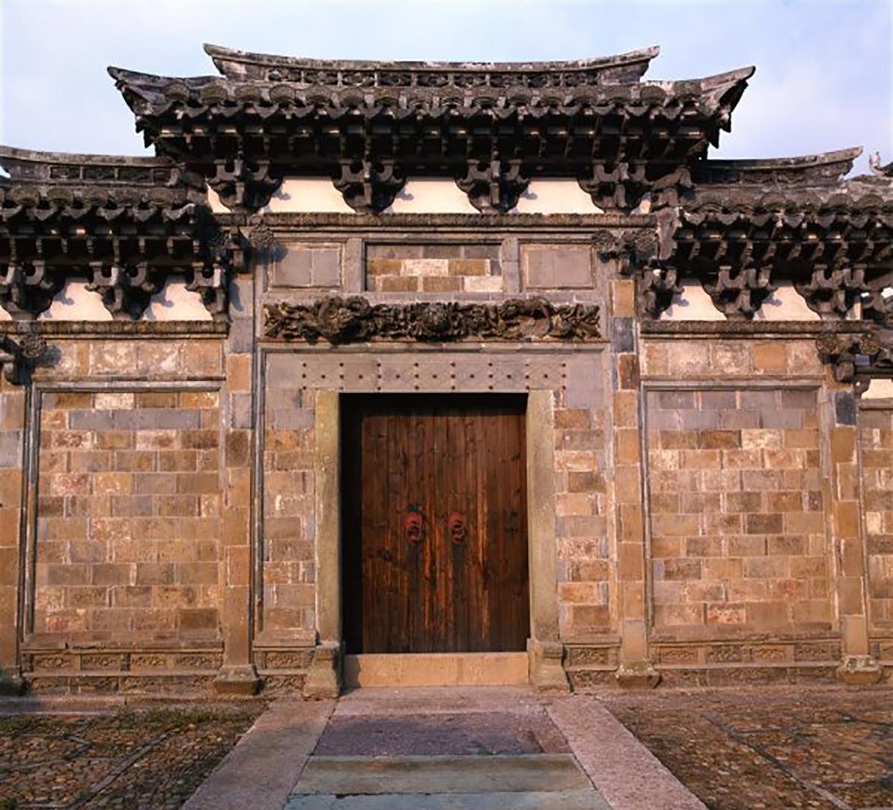 2031年11月28日哪个方位财运好