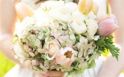 2028年农历五月初二结婚日子如何 办婚礼吉利吗