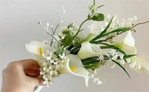 2035年农历腊月初四领证吉日查询 宜领证结婚吉日查询