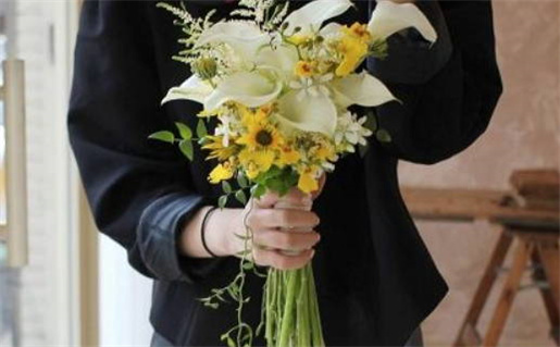 2030年农历腊月初五是不是领证吉日 宜领证结婚吉日查询